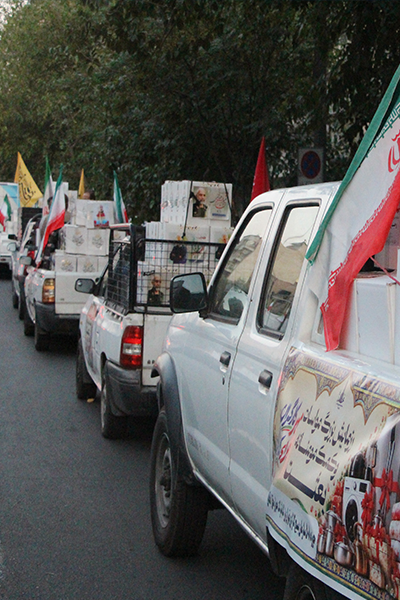 از کارگران برای کارگران؛ تهیه بستههای حمایتی برای نیازمندان در رزمایش «از بعثت تا مواسات»